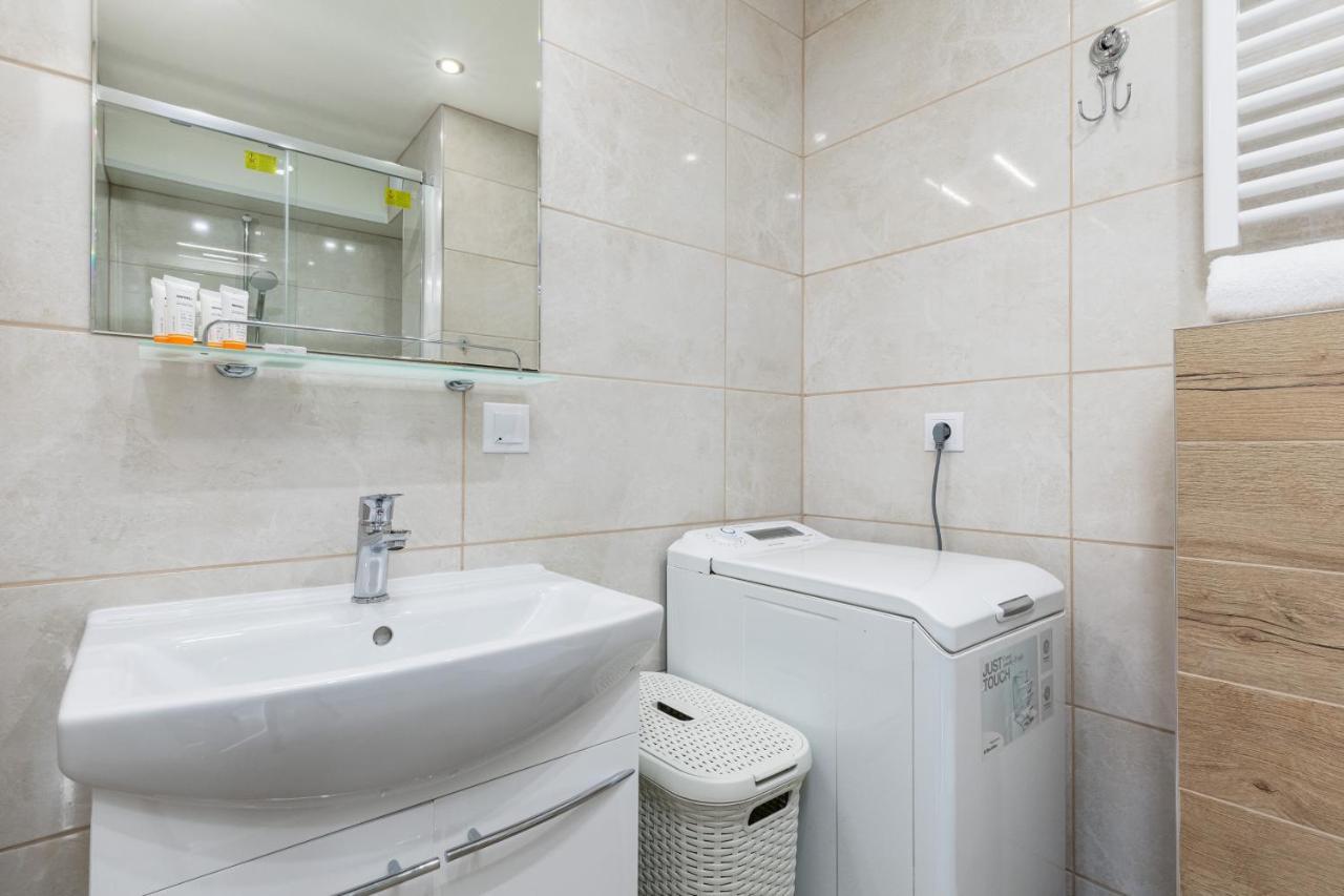 Marynarzy Okretow Pogranicza Apartments By Noclegi Renters Колобжег Екстериор снимка